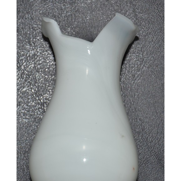 Porcelain Pink Rose Mini Genie Oil Lamp with White Glass Shade (Shade Damaged) - Picture 6 of 6